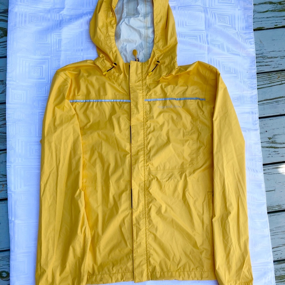 VINEYARD VINES RAIN JACKET